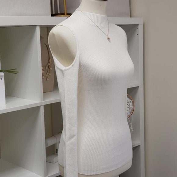 Cold Shoulder Rib Knit Top - Picture 2 of 2